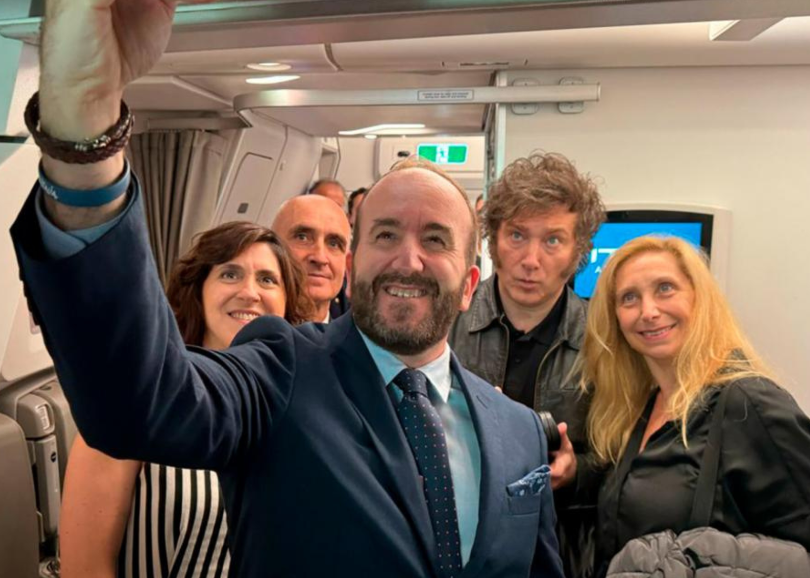 Javier Milei regresó al país tras su gira por Israel, Italia y el Vaticano